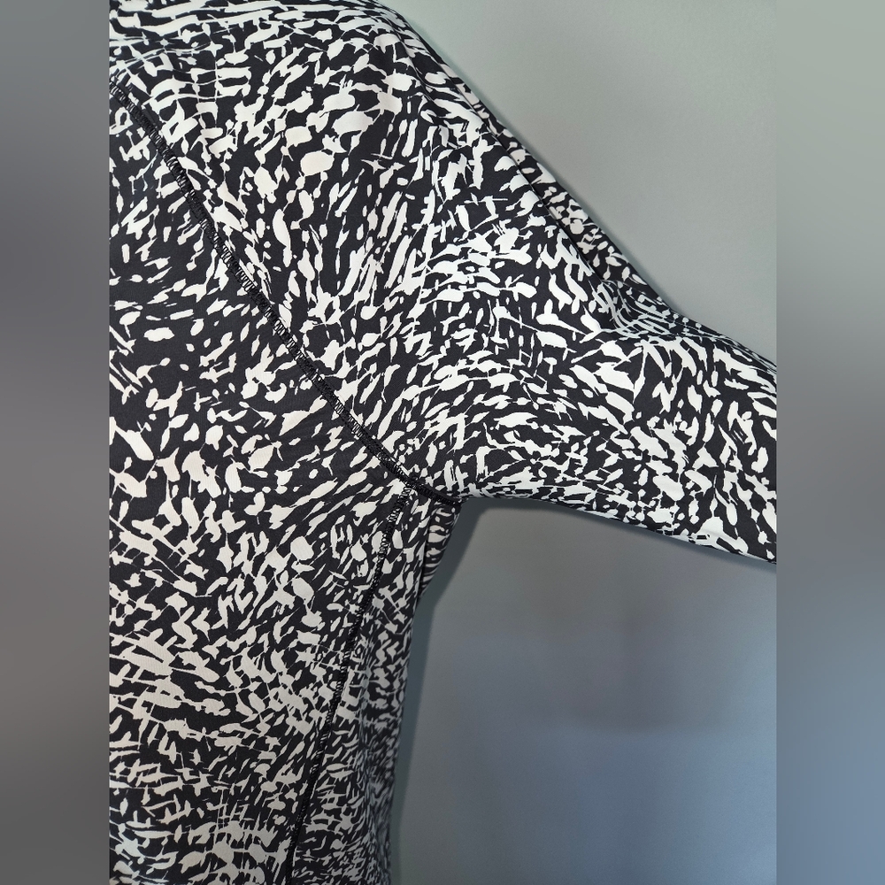 Athleta Long Sleeve Shirt In Medium - Picture 4 of 12